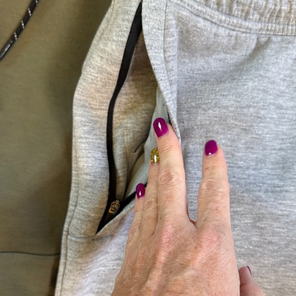 American Eagle Men’s Jogger Pants Set of 3- Black, Olive, and Gray (Sz-Med Tall) - Picture 4 of 5